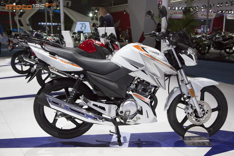 Novedades 2015 - CimaMotor - Yamaha YX 125 - Moto125