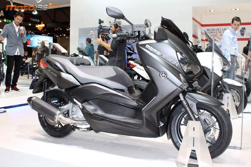 Yamaha X-Max MomoDesign