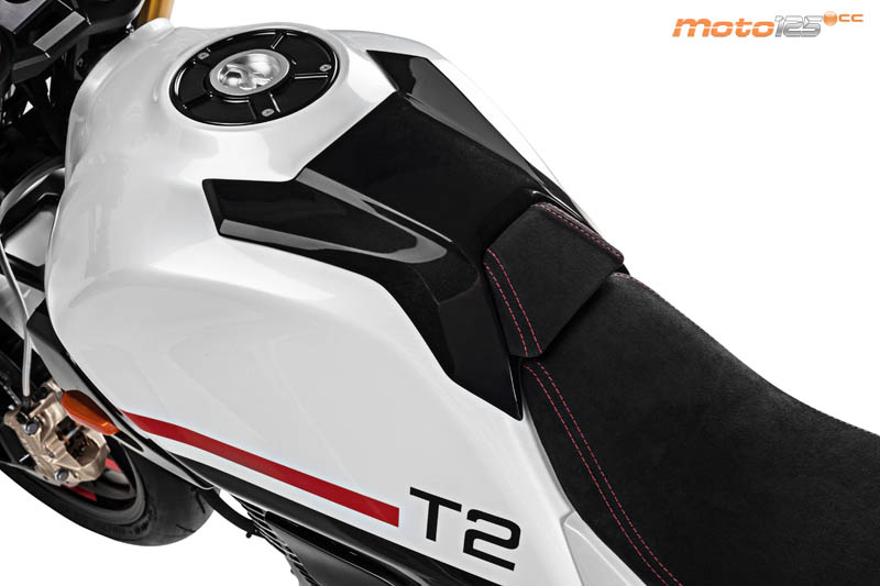 Hero Café Racer 125