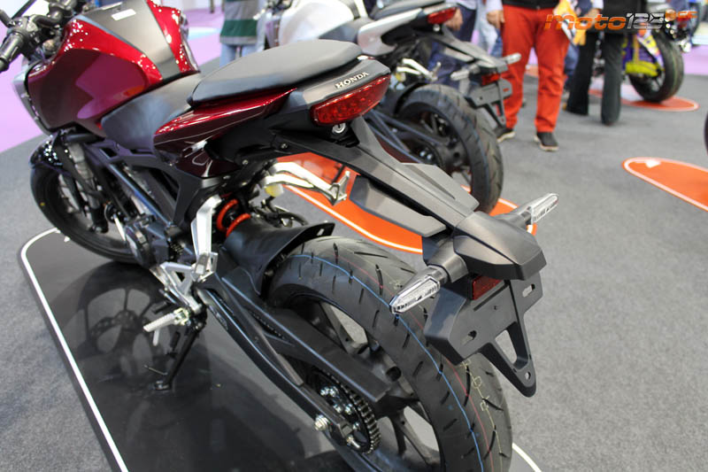 Vive la Moto 2018 - Honda CB125R Neo Sports Café