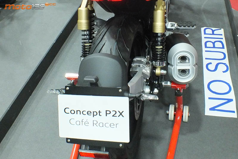 Vive La Moto 2019 Barcelona - Peugeot P2X Racer/Roadster 125/300