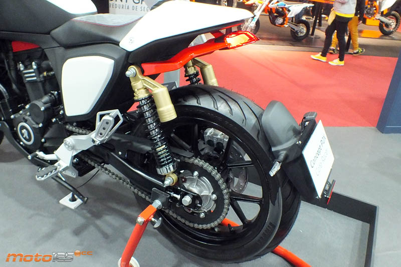 Vive La Moto 2019 Barcelona - Peugeot P2X Racer/Roadster 125/300