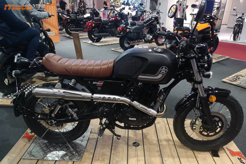 Vive La Moto 2019 Barcelona - UM ScramblerXNaked 125