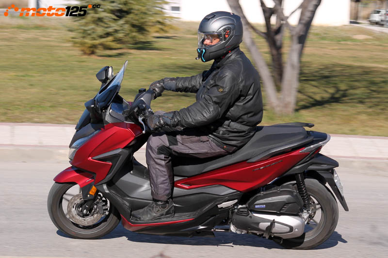 Prueba Honda Forza 125 E5 - De lo bueno, lo mejor - Moto125