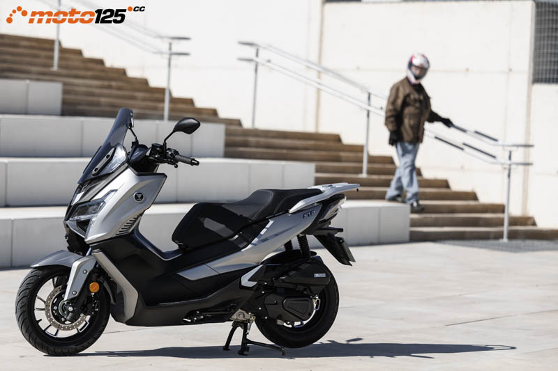 Voge SR1 125