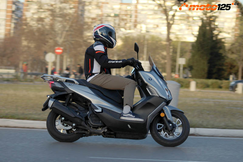 Voge SR1 125