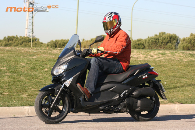 Kymco SuperDink 125i ABS - Lujo Low Cost - Moto125