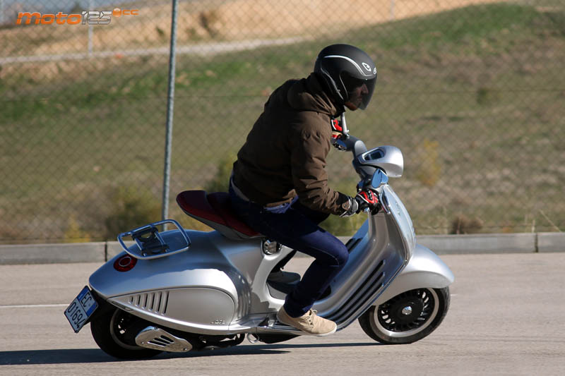 Vespa 946 125 Bellisima