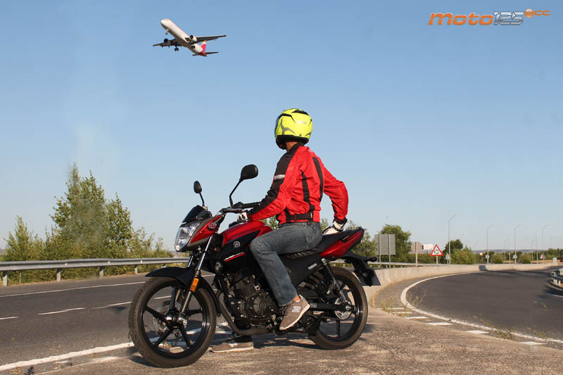 Yamaha YS 125