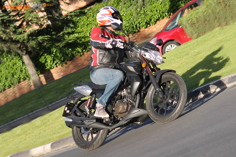 UM Xtreet R 125