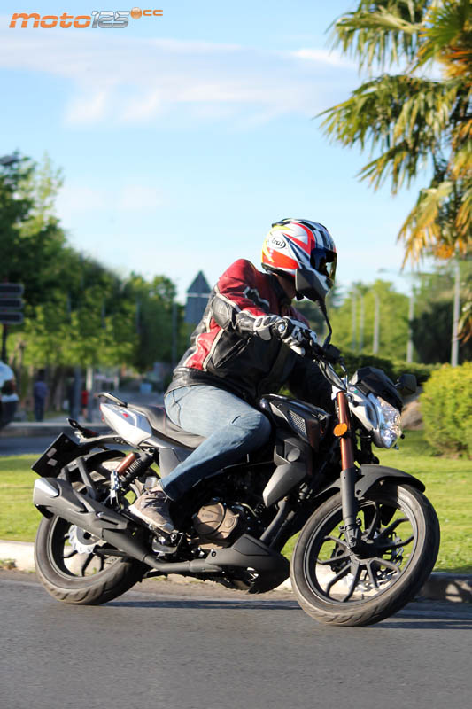 UM Xtreet R 125