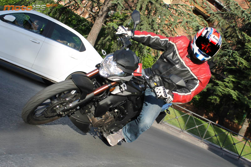 UM Xtreet R 125