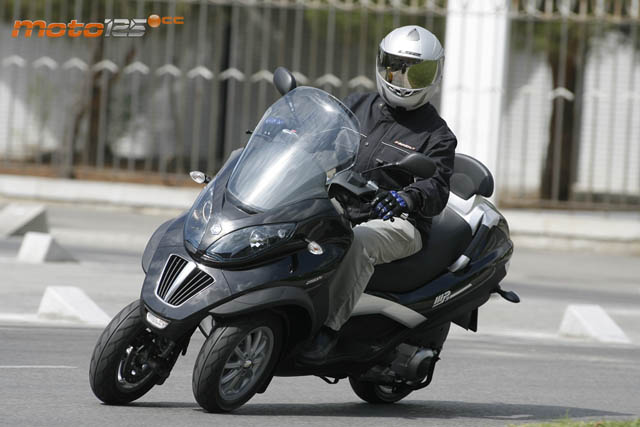 Piaggio MP3 250