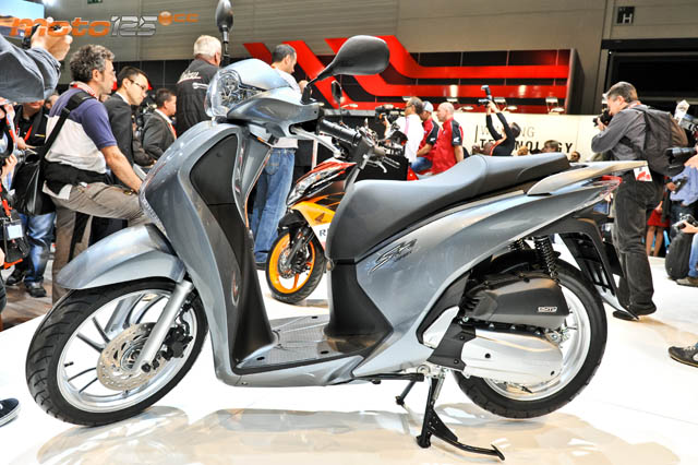 Honda Scoopy SH ABS