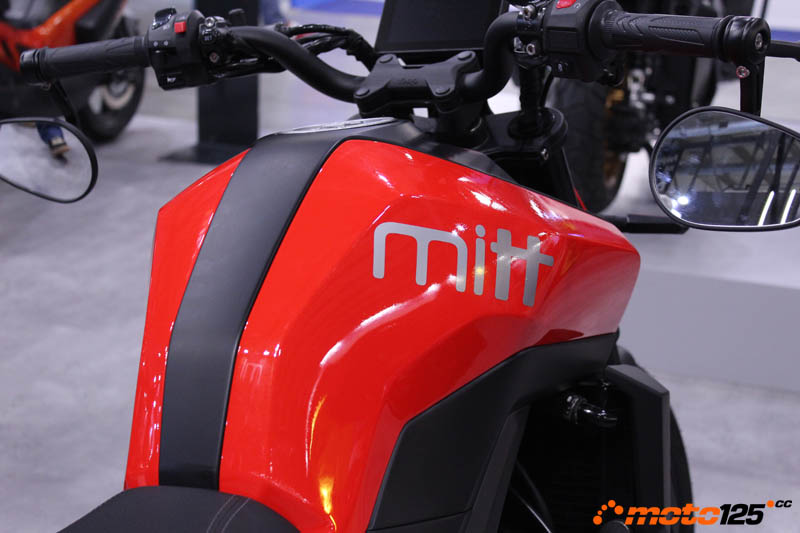 Mitt Naked R 125